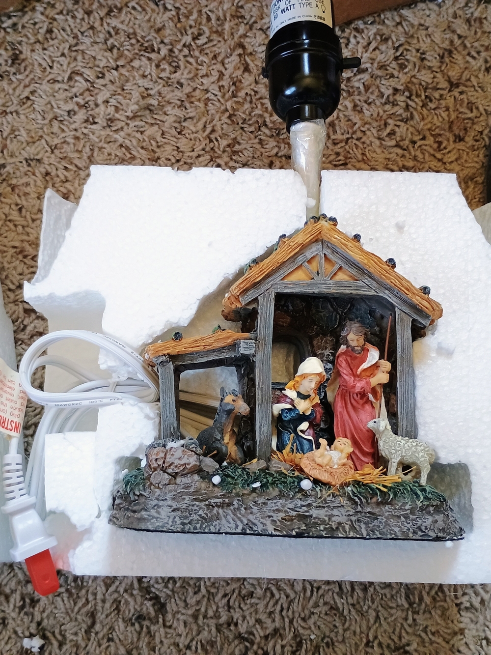 Vintage Resinativity Scene Table Lamp With Blue Star Shade And Figurines